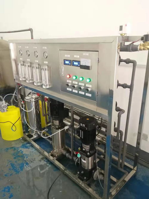 確山地下水除鐵錳設(shè)備與每小時0.5噸反滲透純水設(shè)備 純凈水生產(chǎn)的關(guān)鍵機(jī)械設(shè)備